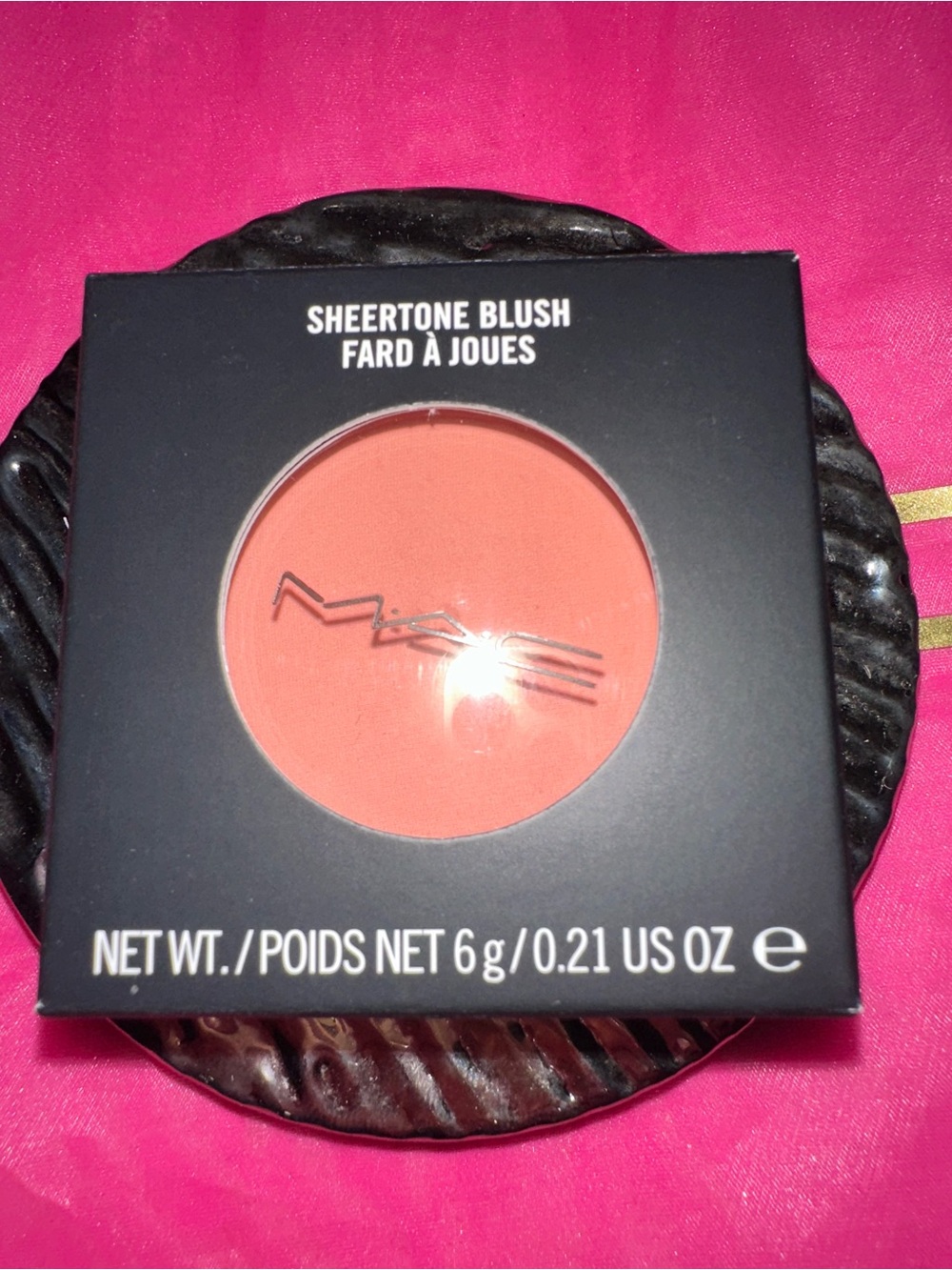 MAC Peaches Sheertone Powder Blush - Picture 3 of 3